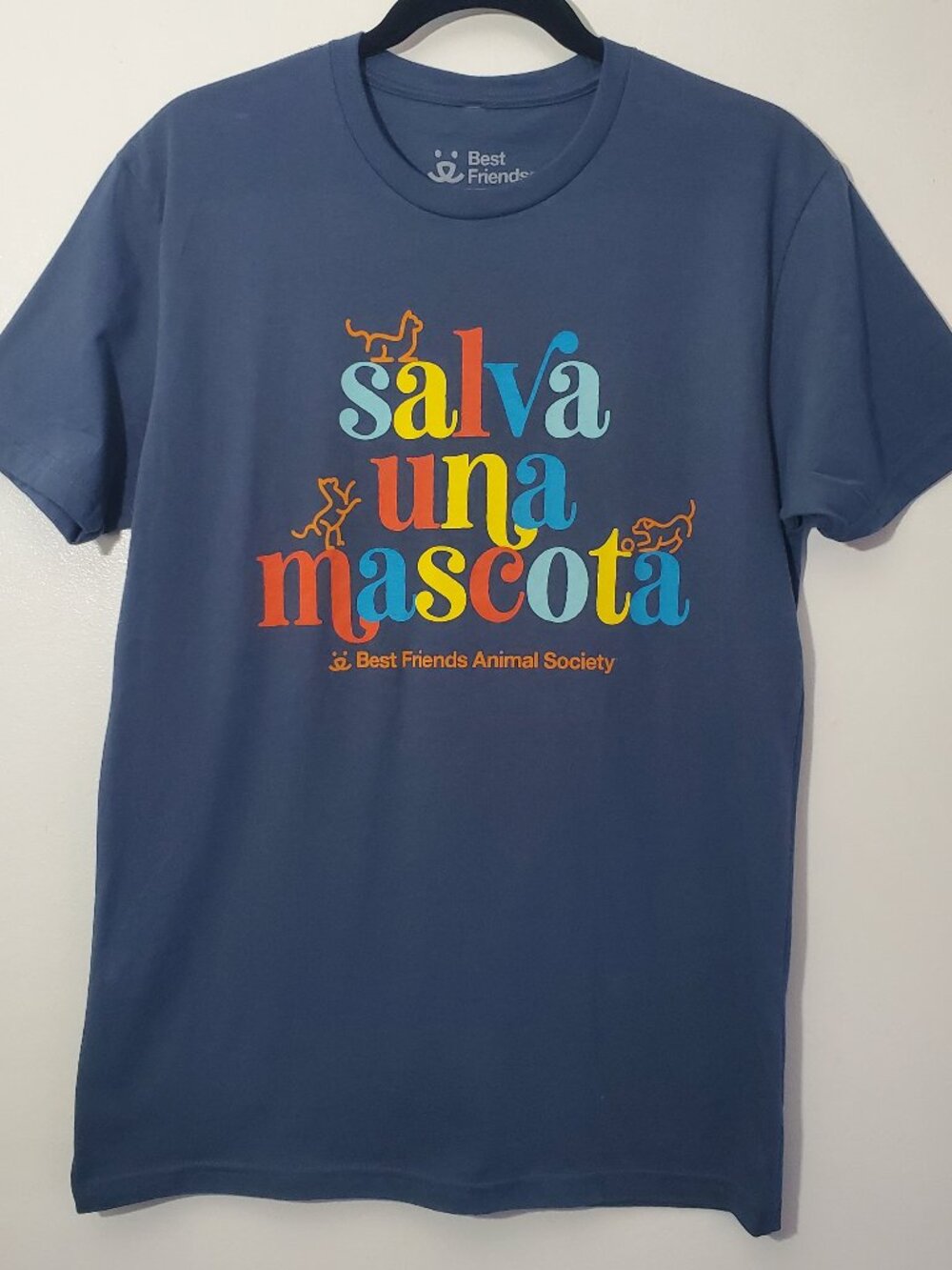 Best Friends Animal Society Salva Una Mascota Graphic T-Shirt Blue Medium NWT